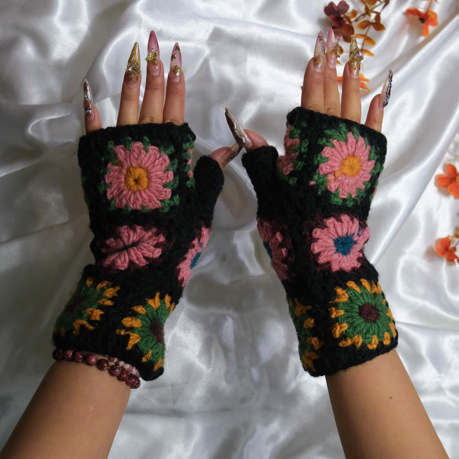 Crochet Flower Design Handwarmers