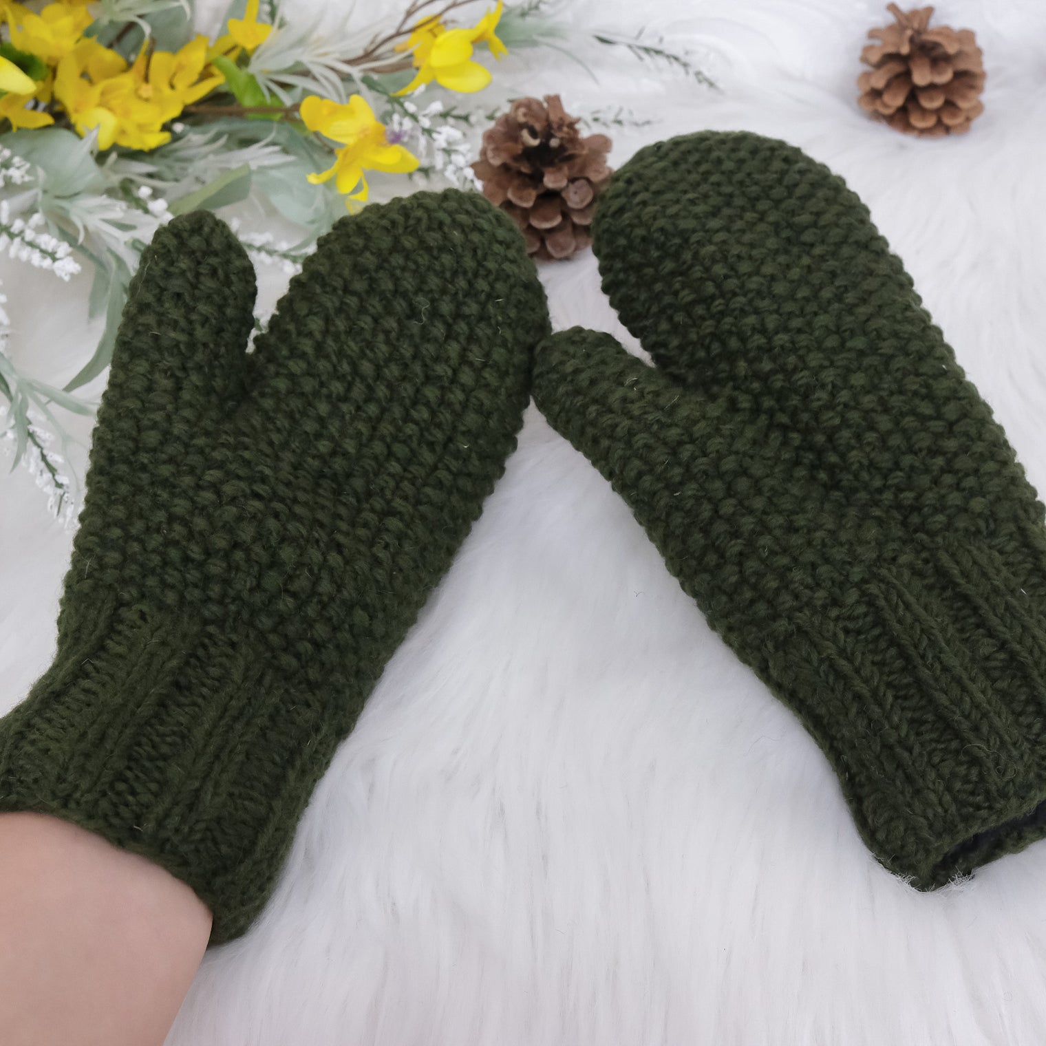 Hand Knit Woolen Unisex Mitten