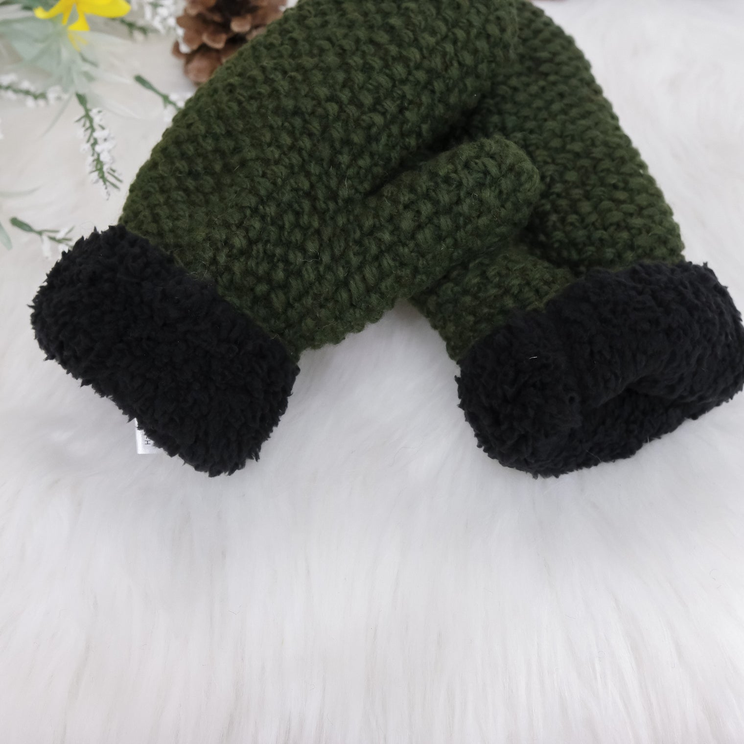 Hand Knit Woolen Unisex Mitten