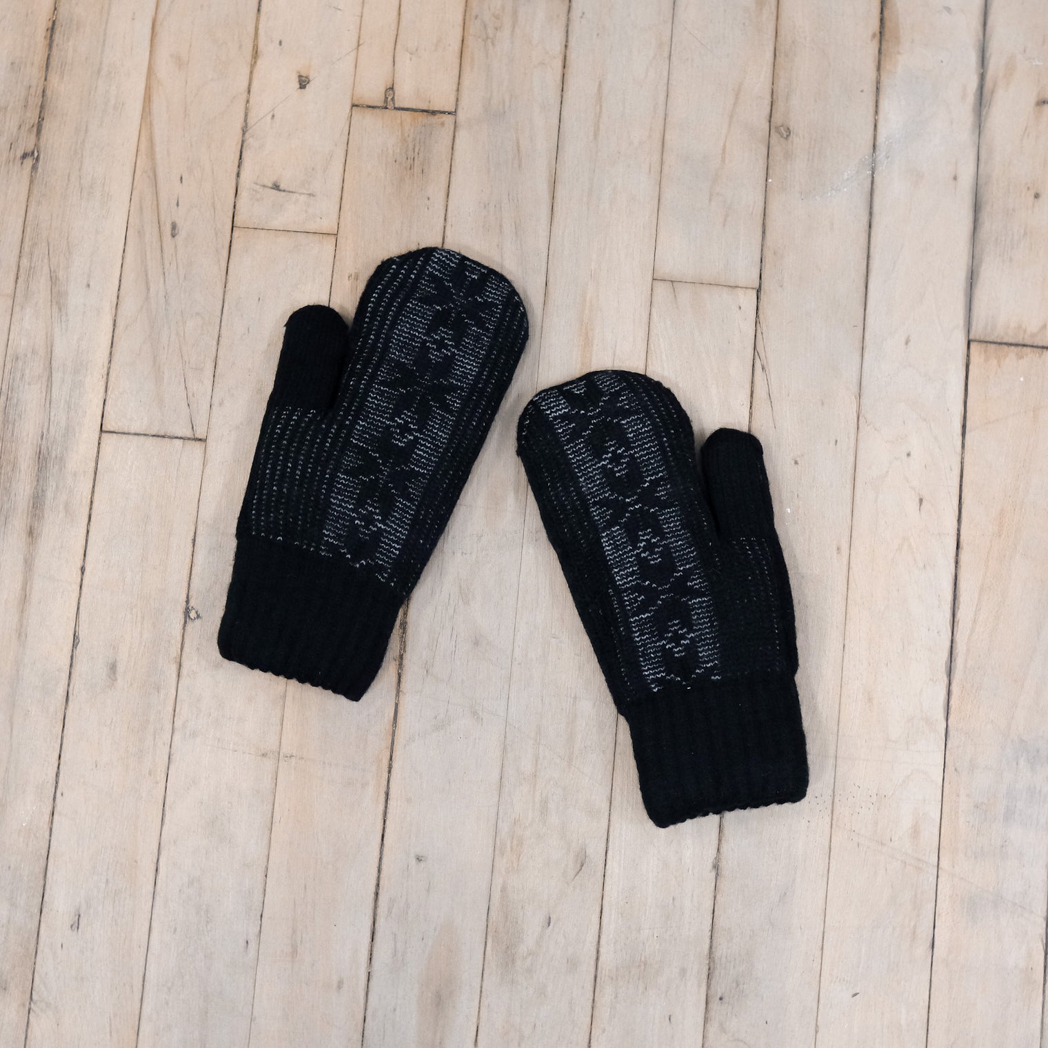 Knitted Snowflake Design Mitten with Fleece Lining