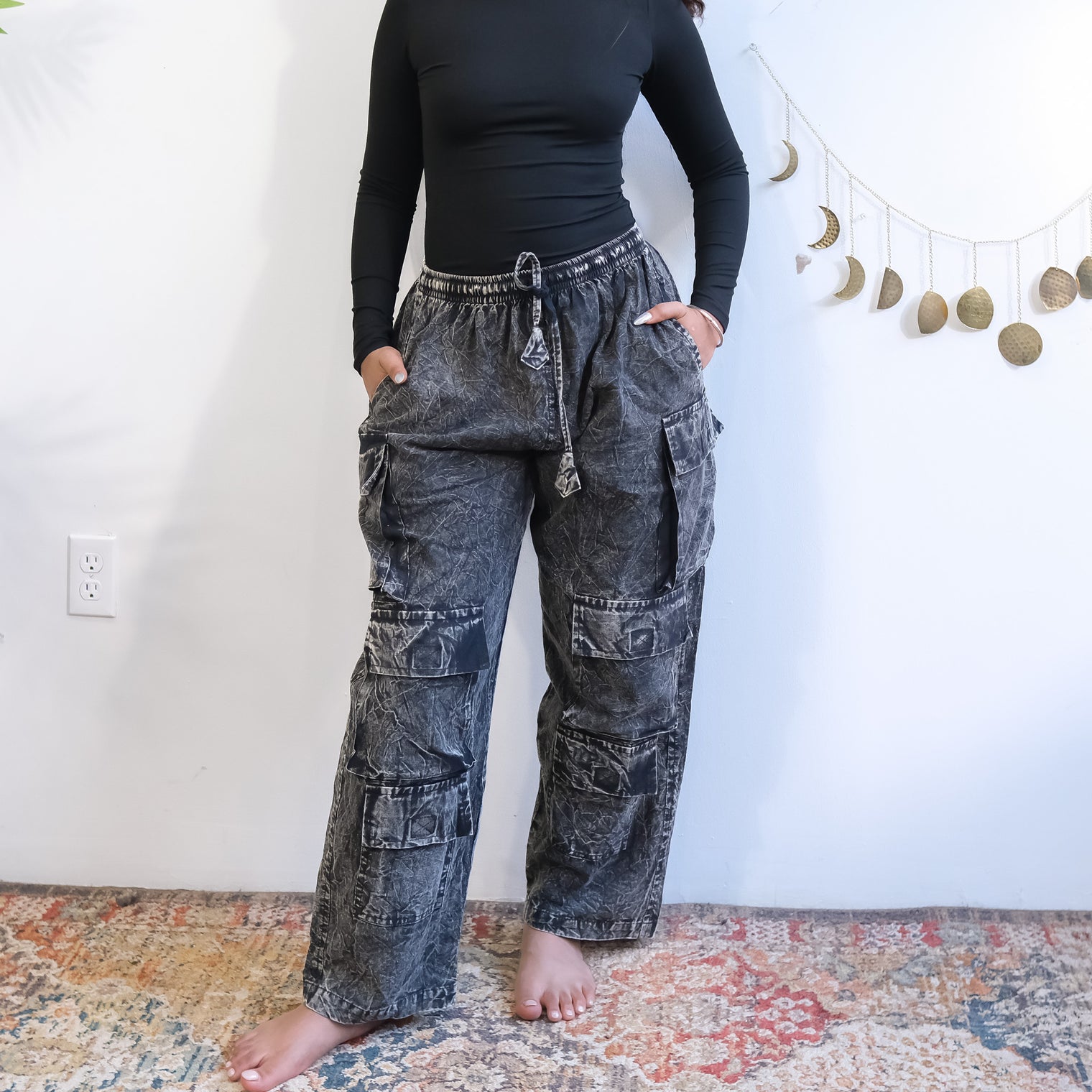 Stonewashed Cotton Cargo Utility Pants with Pockets