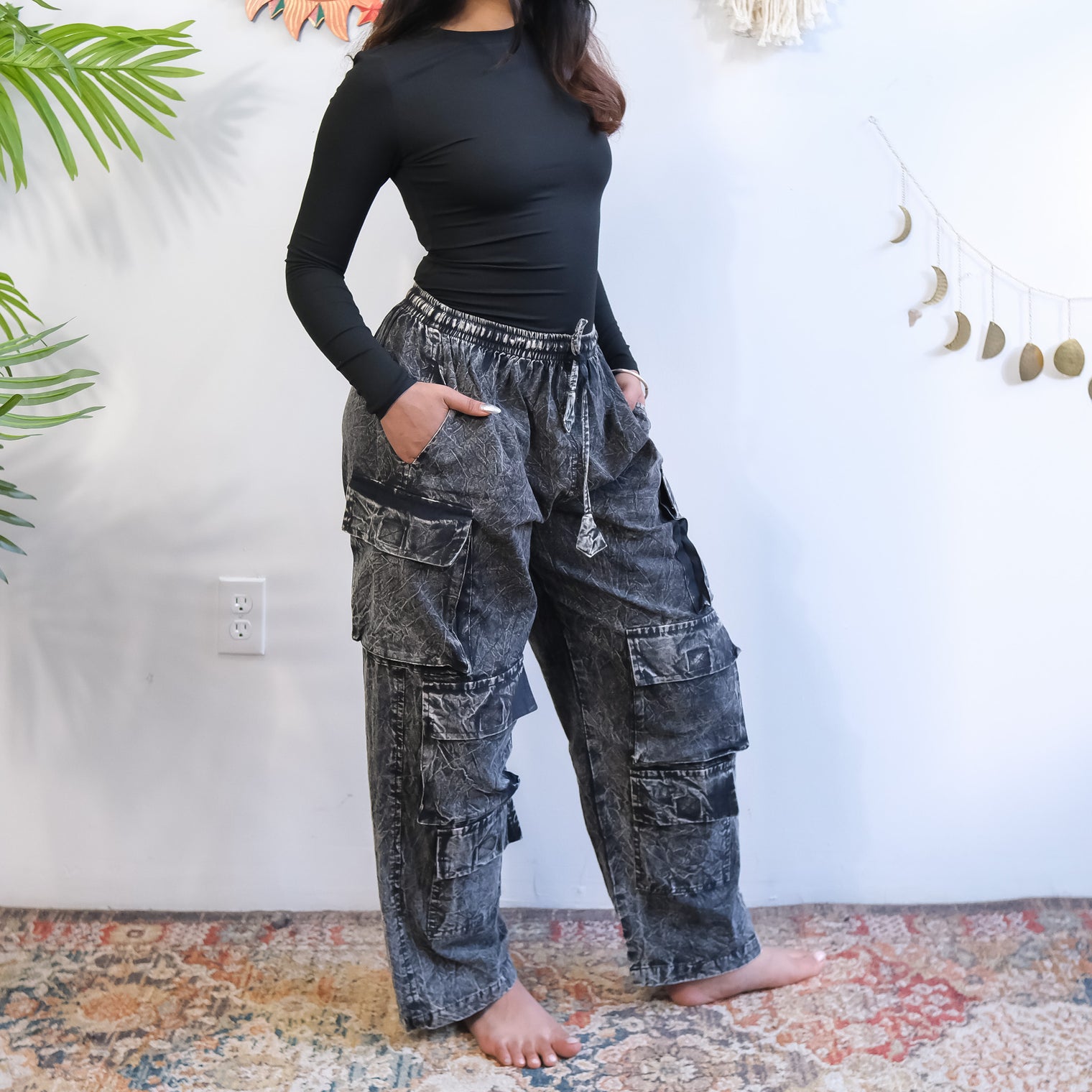 Stonewashed Cotton Cargo Utility Pants with Pockets