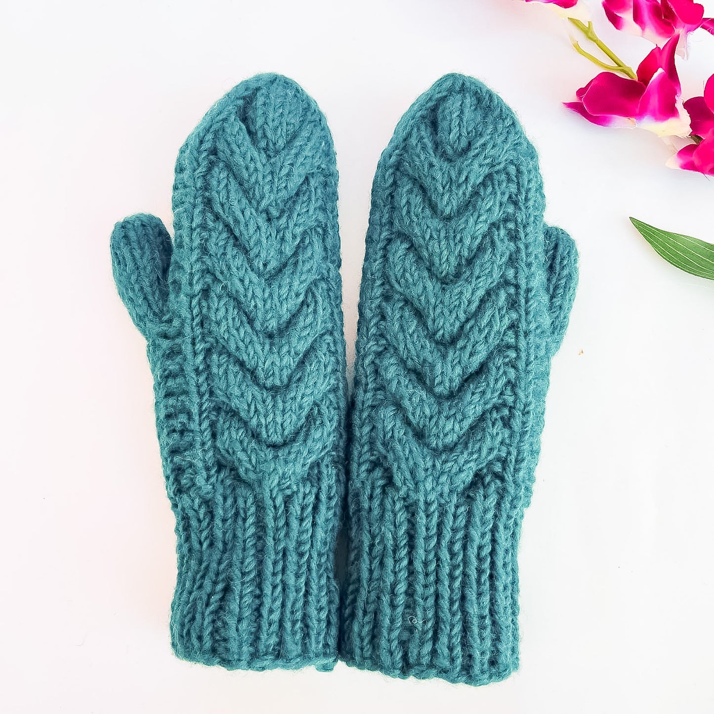 Cable Knit Solid Color Winter Mittens