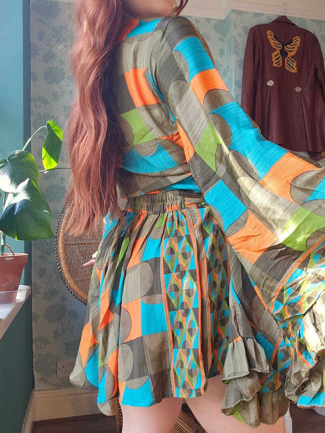 Retro Boho Ruffle Sleeve Top