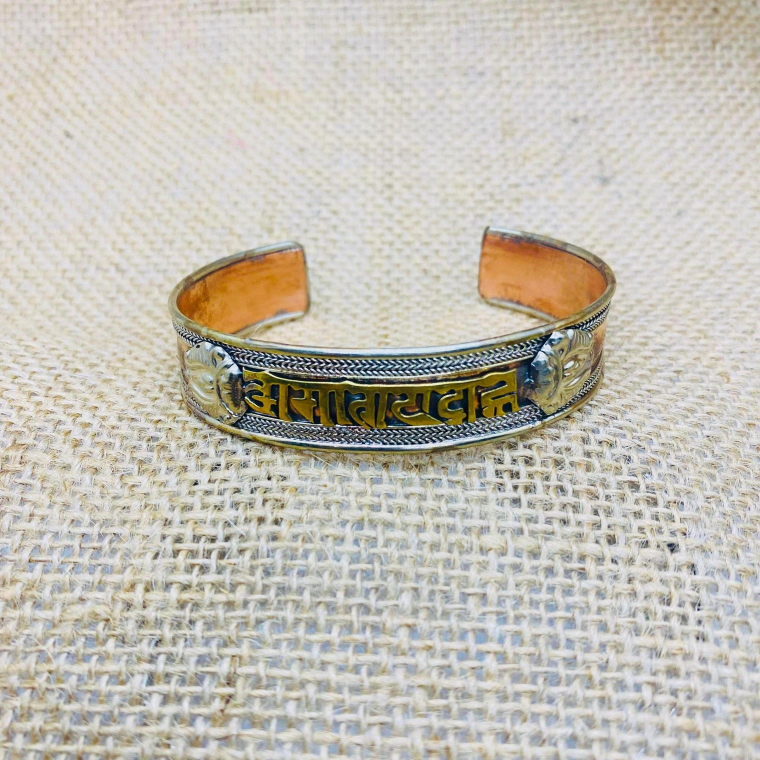 Handmade Copper Bracelet with Buddhist Healing Mantra, Copper Cuffs, Vintage Jewelry, Om Ma Ni Pa Mi Hu Bracelet, Adjustable Unisex Bracelet