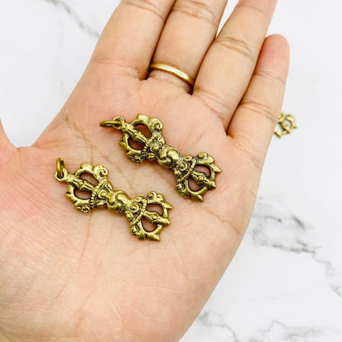 Dorje Pendant, Gold Vajra Pendant, Handmade Buddhist Amulet, Symbol of Protection, Single Dorje Jewelry, Buddhist Talisman, Buddhist Mantra