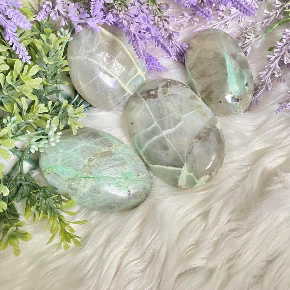 Natural Garnierite Green Moonstone