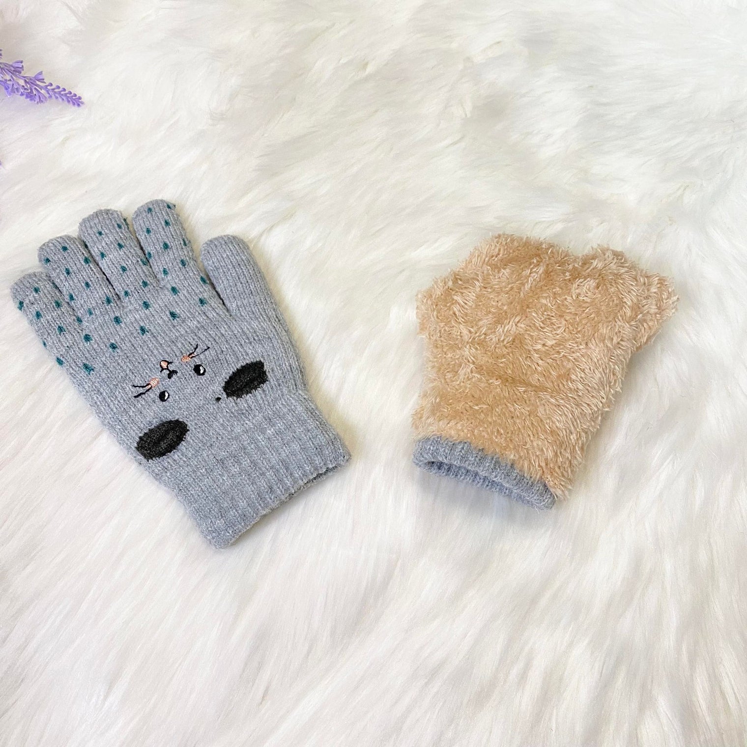 Kids Fleece Lined Knit Cat Design Gloves