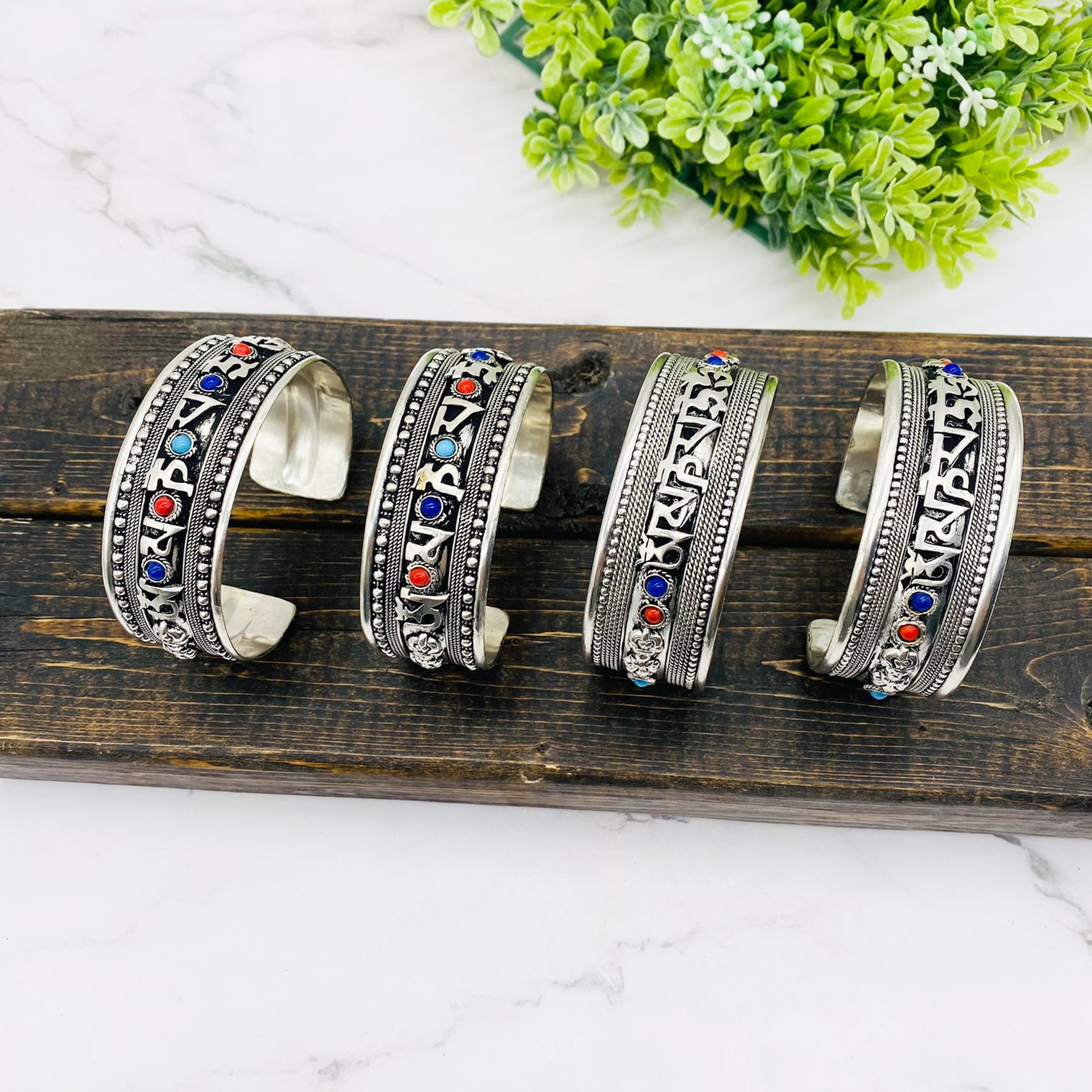 Tibetan Buddhist Healing Bracelet, Buddha Amulet, Unisex Cuff Bracelets, Om Ma Ni Pad Mi Hu Bracelet