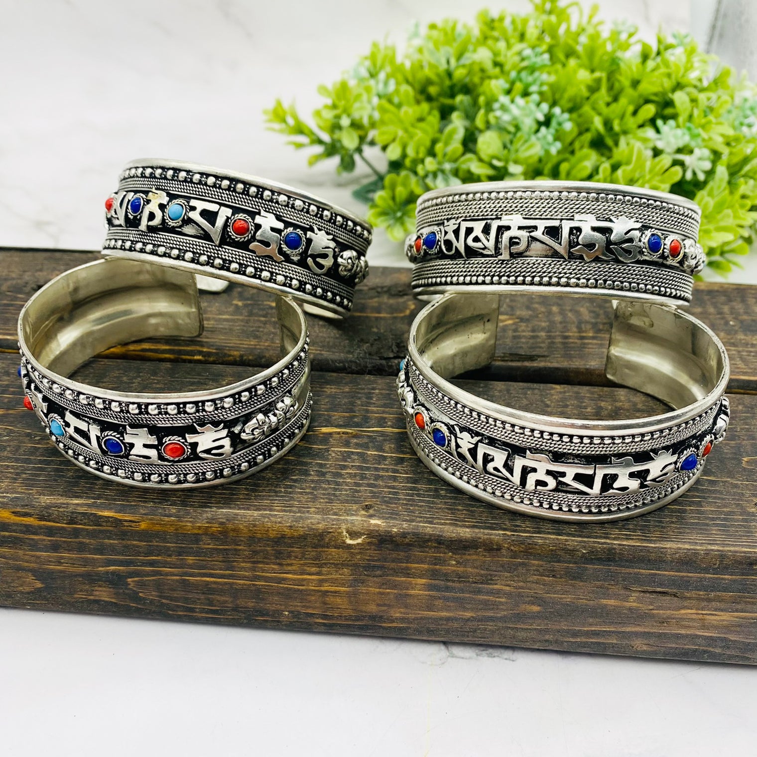 Tibetan Buddhist Healing Bracelet, Buddha Amulet, Unisex Cuff Bracelets, Om Ma Ni Pad Mi Hu Bracelet