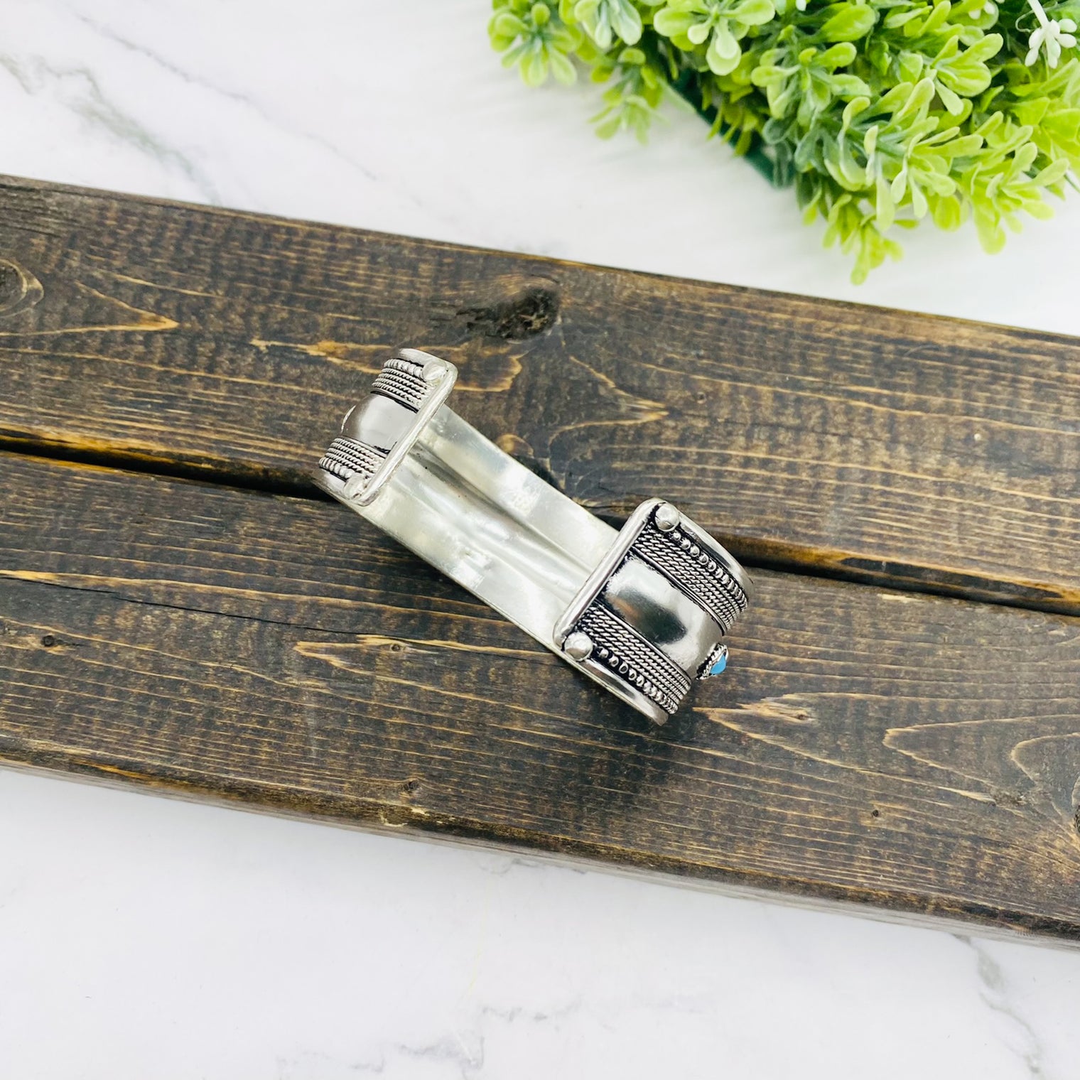 Tibetan Buddhist Healing Bracelet, Buddha Amulet, Unisex Cuff Bracelets, Om Ma Ni Pad Mi Hu Bracelet