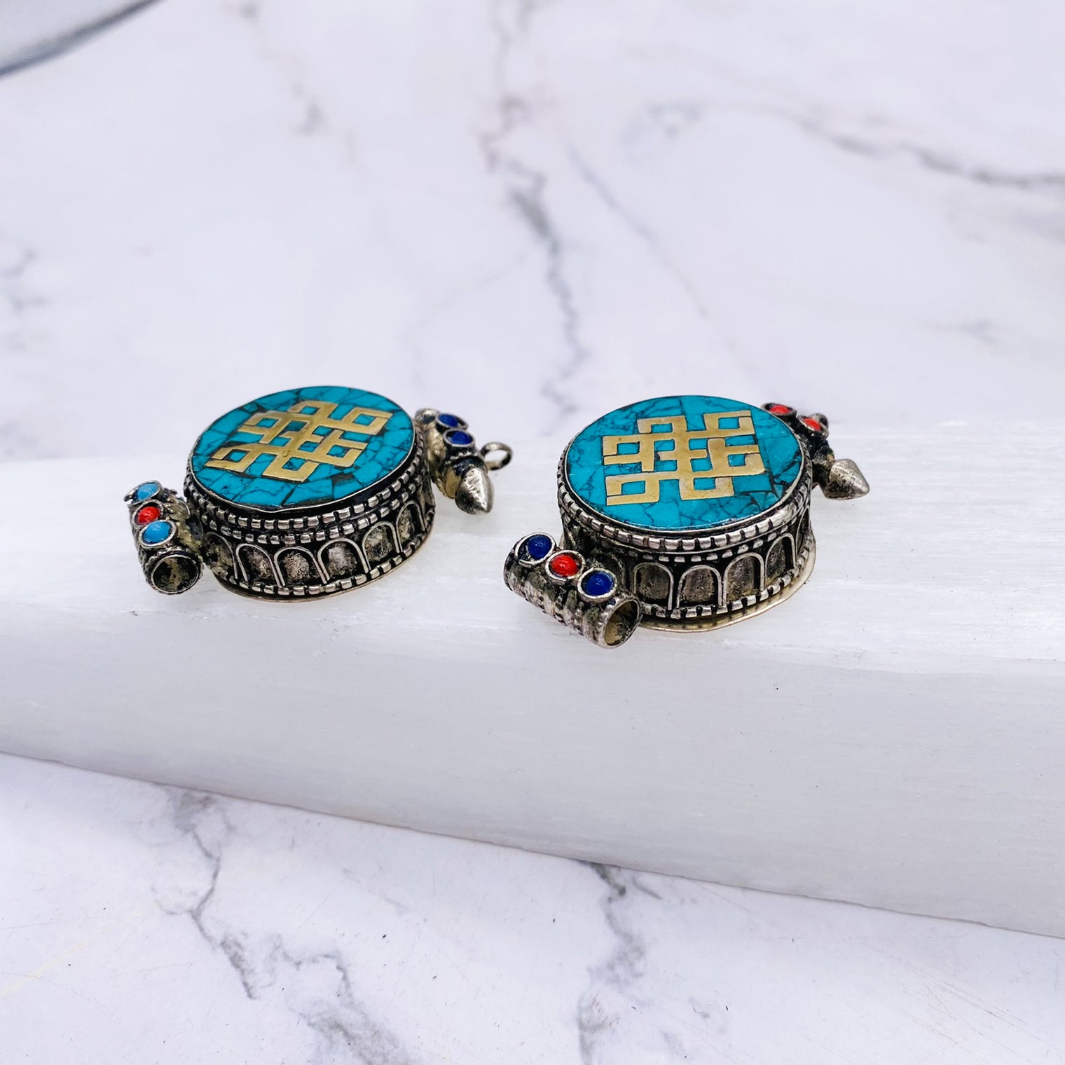 Infinity Box Pendant, Colorful Endless Knot Charms, Summer Jewelry, Infinity Charms, Ethnic Style Jewelry, Unisex Jewelry, Yoga Jewelry