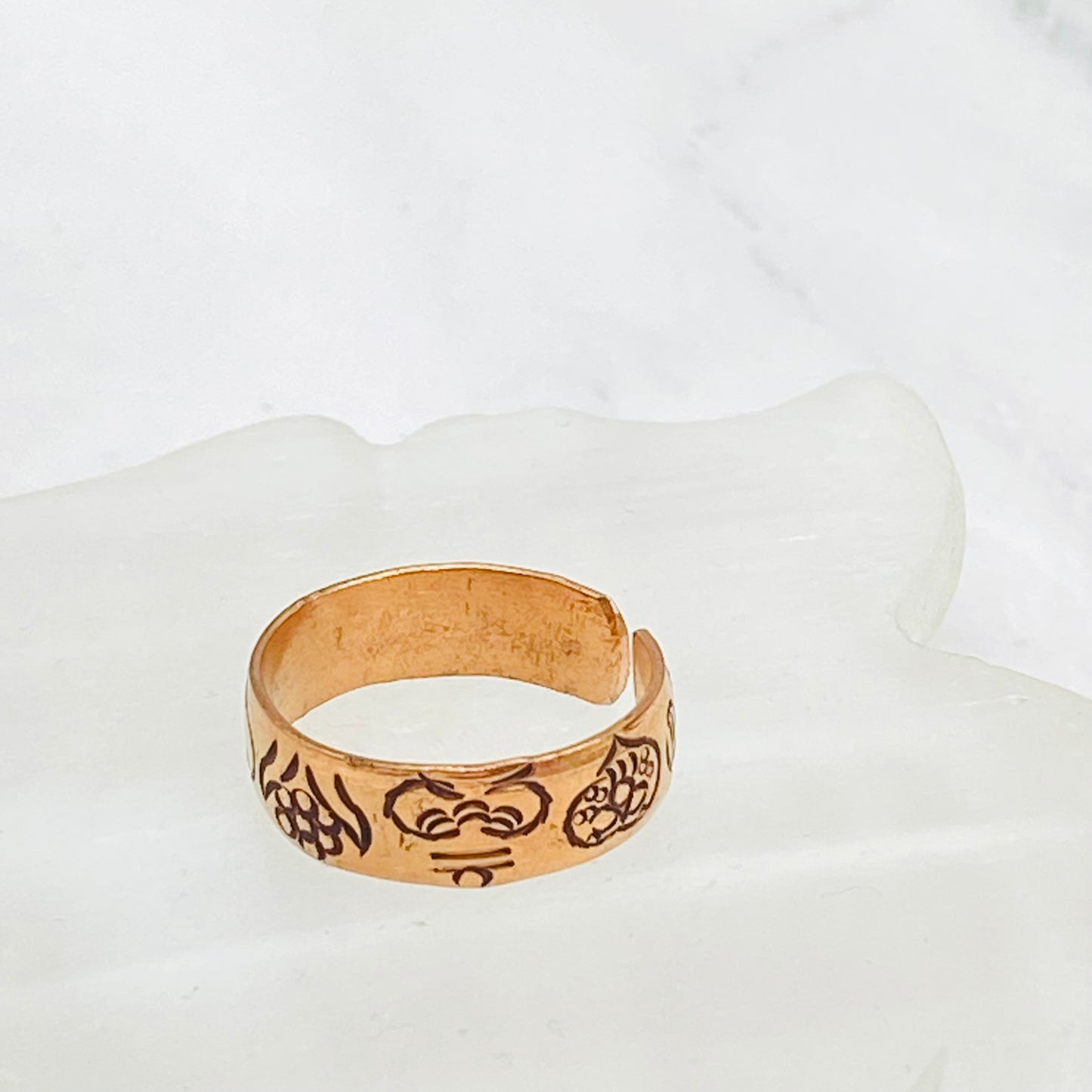 Copper Buddhist  Ring, Adjustable Infinity  ring, Thumb ring, Handmade Ashtamangala  Ring from Nepal, Eight Auspicious Sign, Meditation Ring