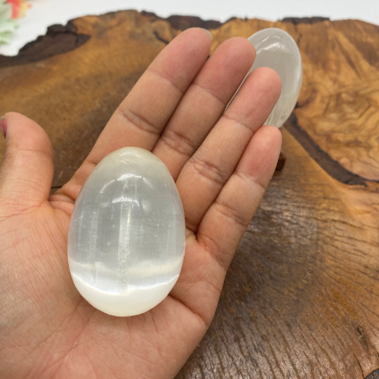 Selenite Crystal Egg,Orange Selelnite Fertility Eggs,Healing Crystal, Housewarming Gift Gemstone,Selenite Palmstones,Peach Satin Spar Egg
