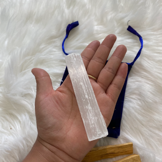 Sage Smudge Kit with 4" Sage, 2 Palo Santo Sticks, Chakra Bracelet , Selenite Sticks, Lava Stone, Smudge Bundle