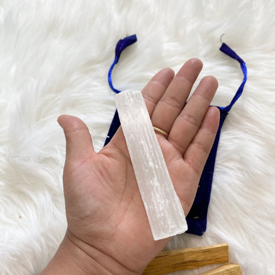 Sage Smudge Kit with 4" Sage, 2 Palo Santo Sticks, Chakra Bracelet , Selenite Sticks, Lava Stone, Smudge Bundle