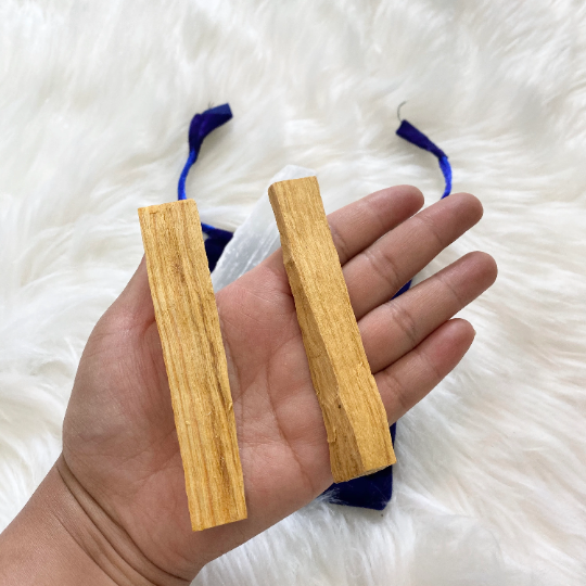 Sage Smudge Kit with 4" Sage, 2 Palo Santo Sticks, Chakra Bracelet , Selenite Sticks, Lava Stone, Smudge Bundle