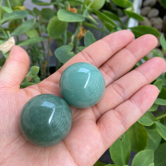 Aventurine Crystal Ball, Polished Aventurine, Sphere Gemstones, Small Aventurine, 1.1 inch Crystals, Lucky Stone Gift, Stone for Creativity