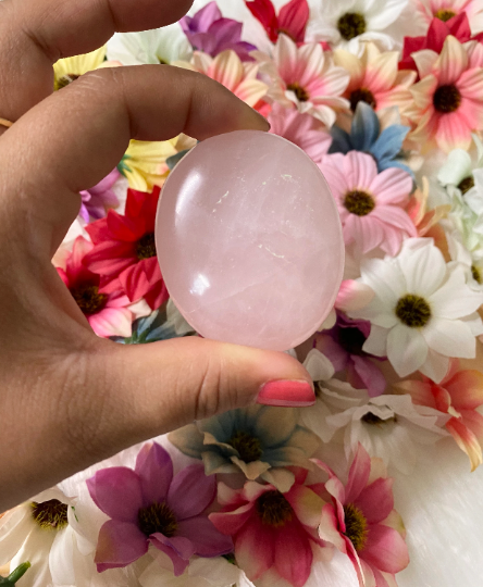 Natural Rose Quartz Oval Shape,Gemstone For Love,Oval Pink Crystals, Rose Quartz Palmstone,Worrystone,Heart Throat Chakra,Universal love