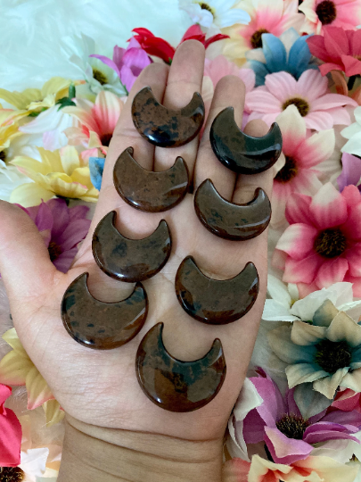 American Jasper Small Crescent Moon Crystal, Mini moon Crystal, Crystal Moon Carvings, Jasper Moon, Feng Shui, Crystal for Home Decor