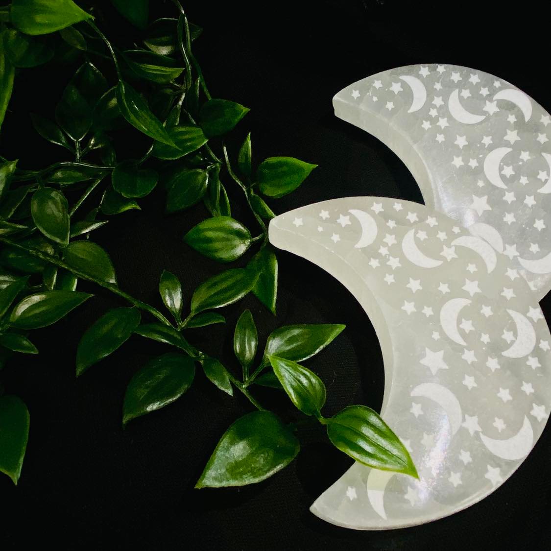Moon Shape Selenite Charging Plate