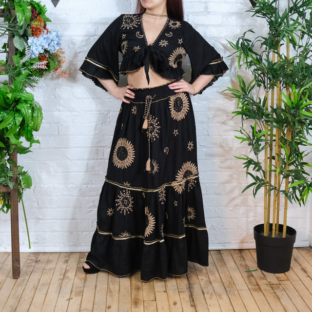 Bohemian Embroidery Skirt with Ruffle Sleeve Top