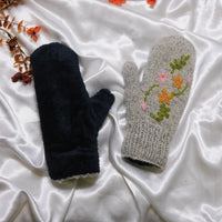 Hand Knit Woolen Embroidery Mitten with Fleece Lining