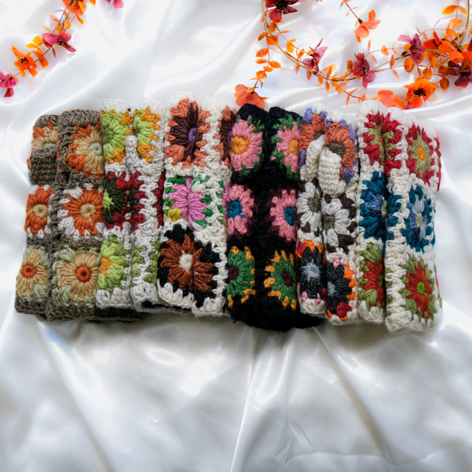 Crochet Flower Design Handwarmers