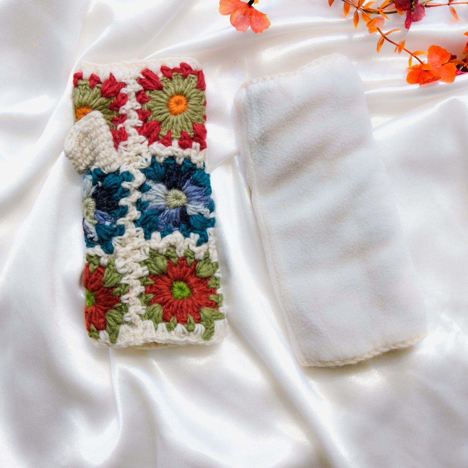 Crochet Flower Design Handwarmers