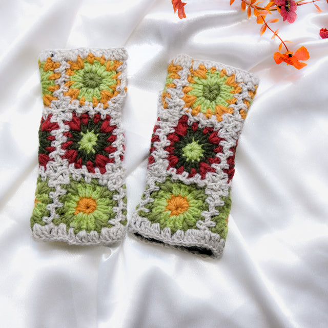 Crochet Flower Design Handwarmers