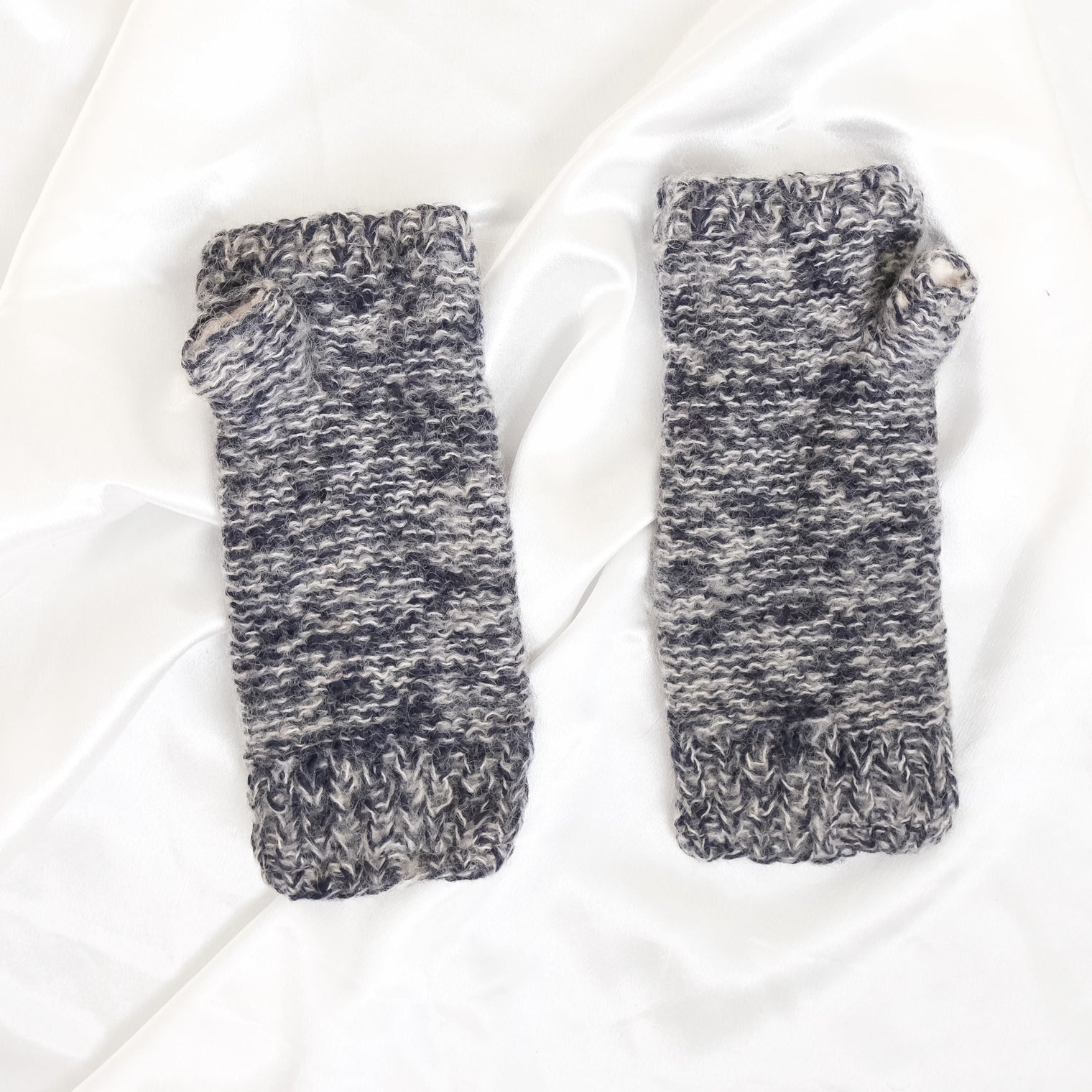 Knitted Handwarmer with Fleece Lining