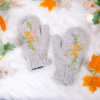 Hand Knit Woolen Embroidery Mitten with Fleece Lining