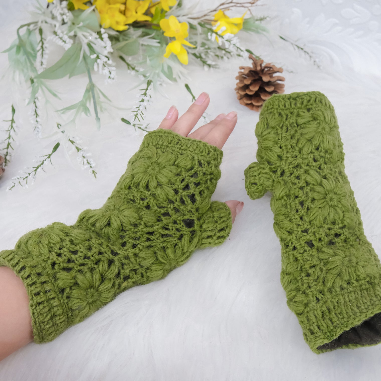 Crochet Solid Color Fleece Lined Gloves