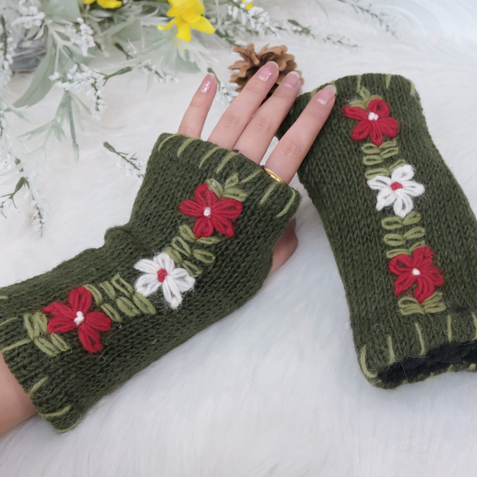 Crochet Handwarmers with Fleece Lining from Nepal