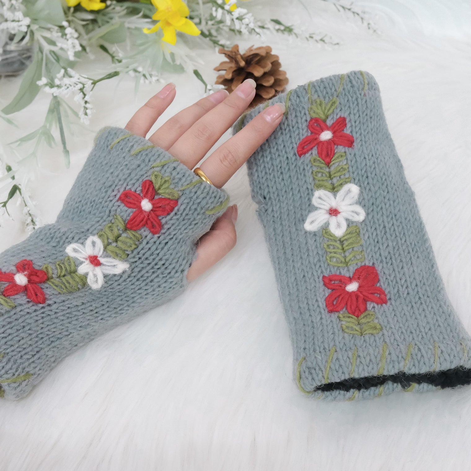 Crochet Handwarmers with Fleece Lining from Nepal
