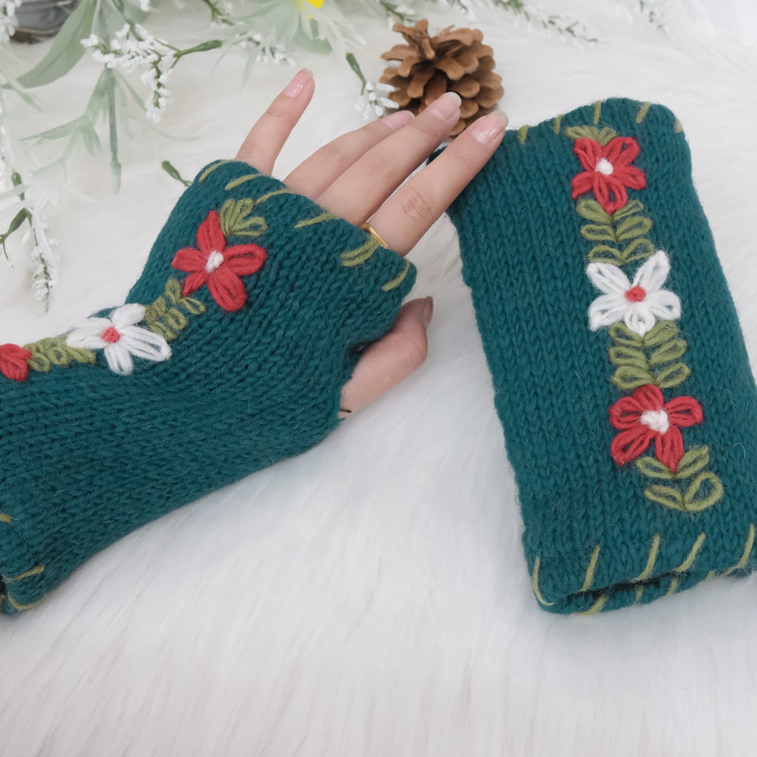 Crochet Handwarmers with Fleece Lining from Nepal