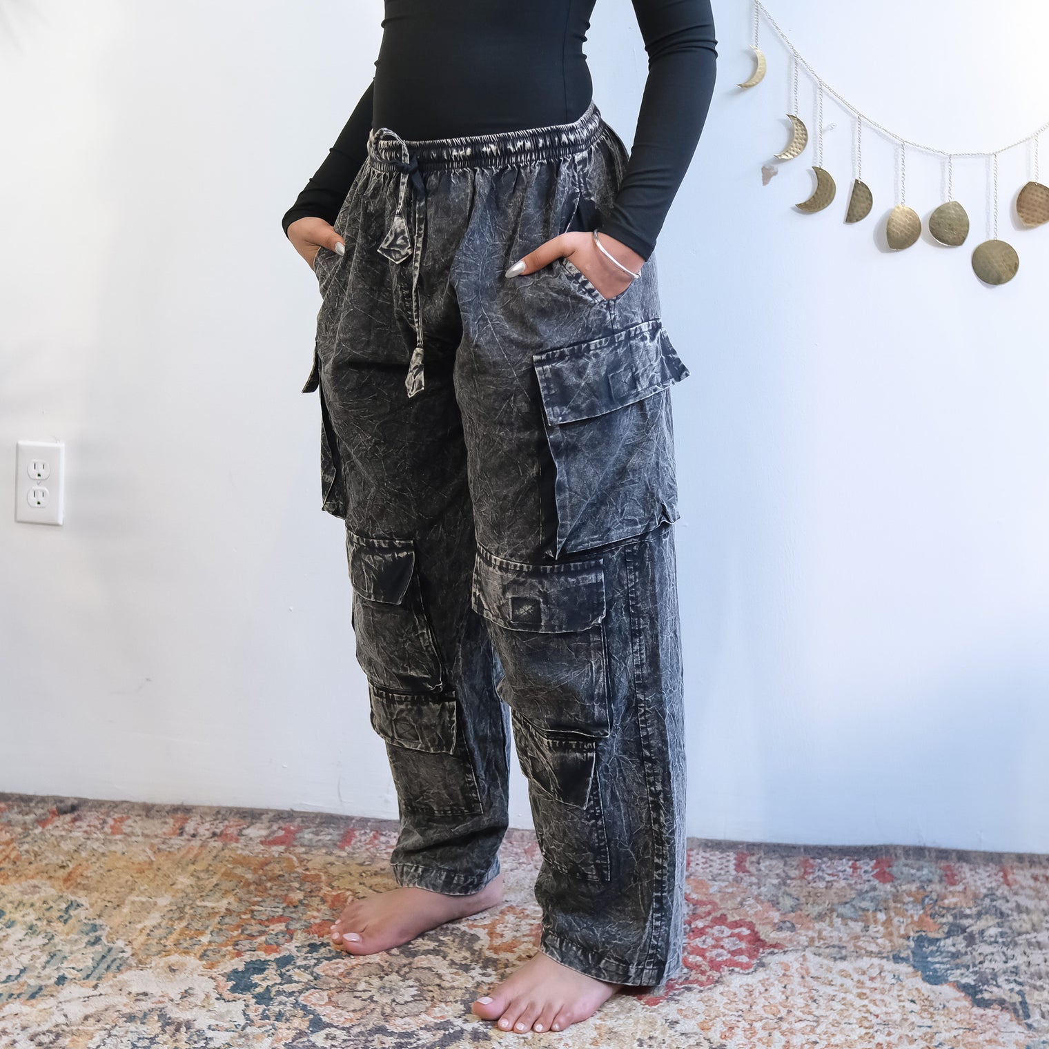 Stonewashed Cotton Cargo Utility Pants with Pockets