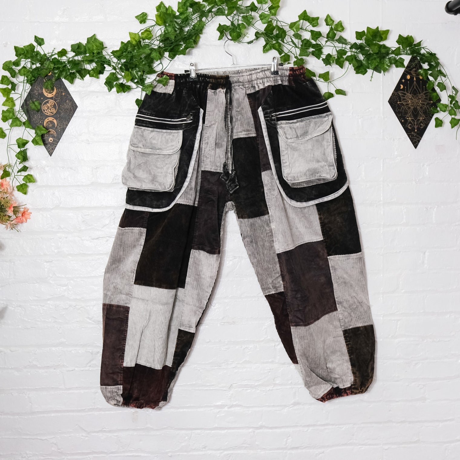 Patch Corduroy Baggy Pants