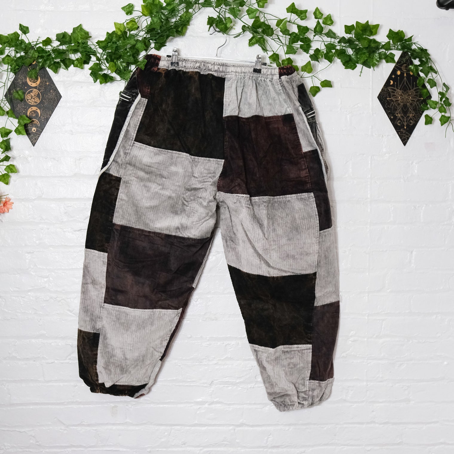 Patch Corduroy Baggy Pants