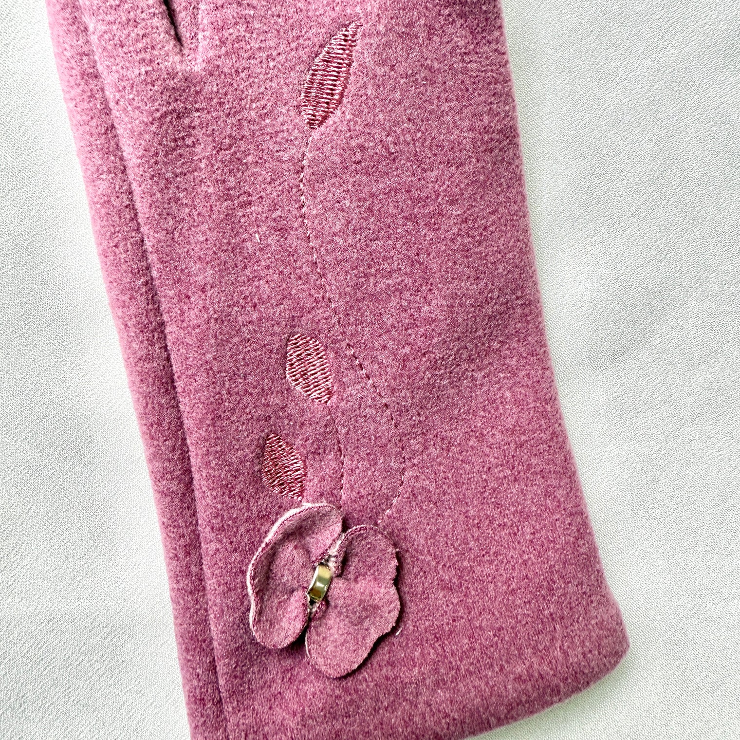 Women Winter Embroidered Gloves with Fleece Lining