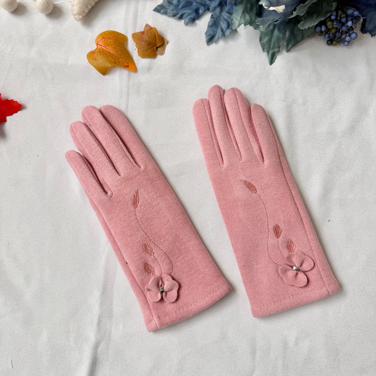 Women Winter Embroidered Gloves with Fleece Lining