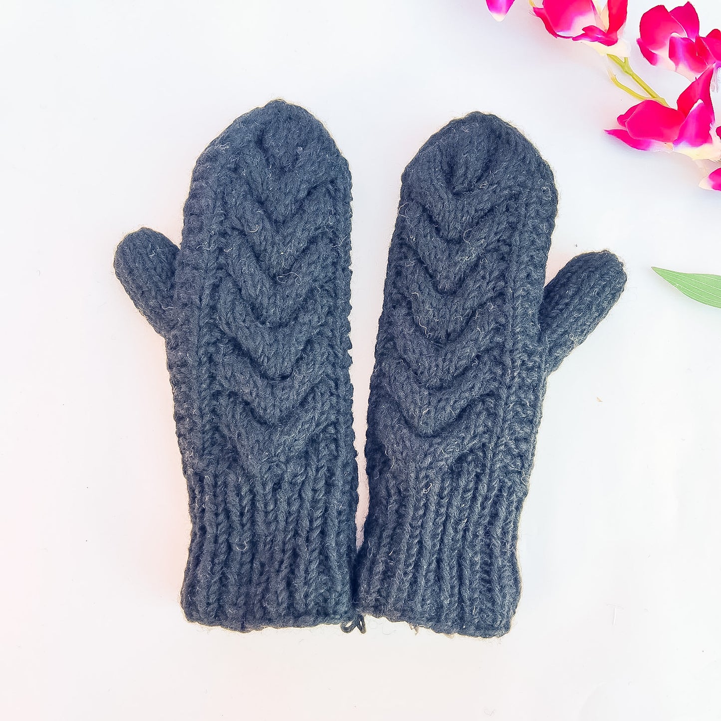 Cable Knit Solid Color Winter Mittens