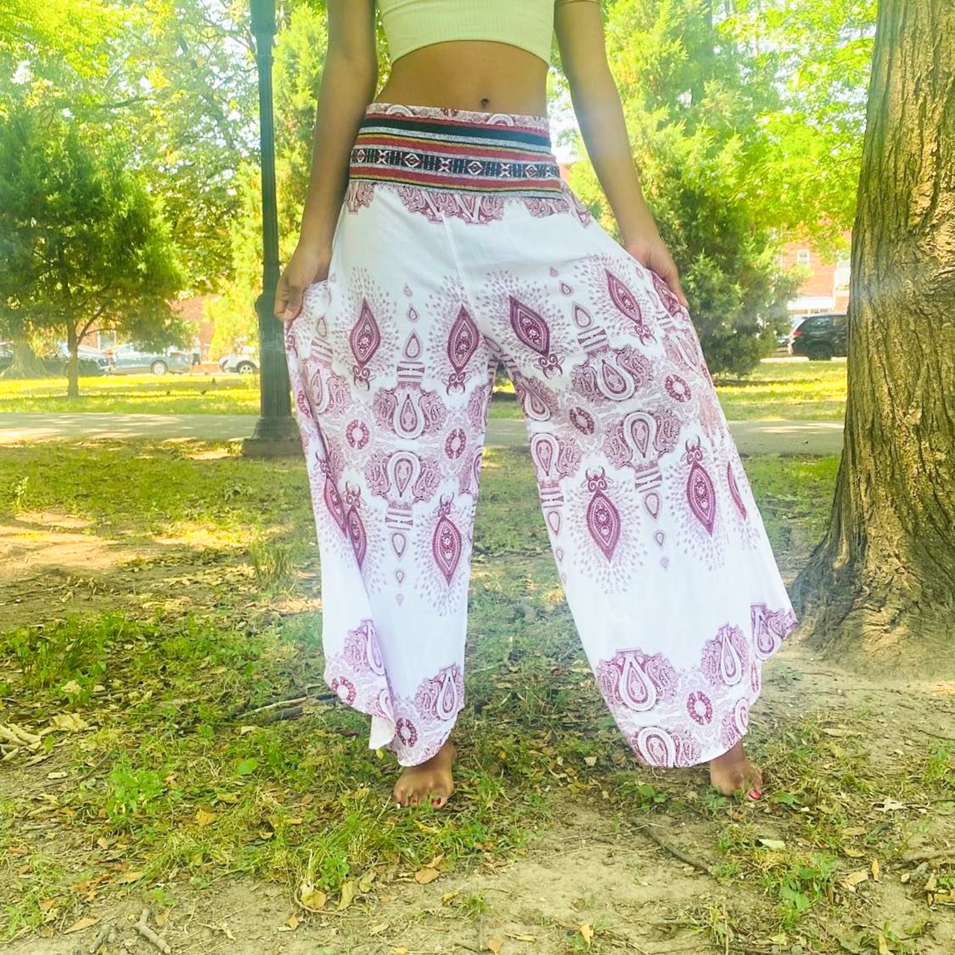 Boho Pants - Palazzo Pants in Floral in Indian Paisley Red For Women | Boho  pants outfit, Boho fashion, Fashion outfits