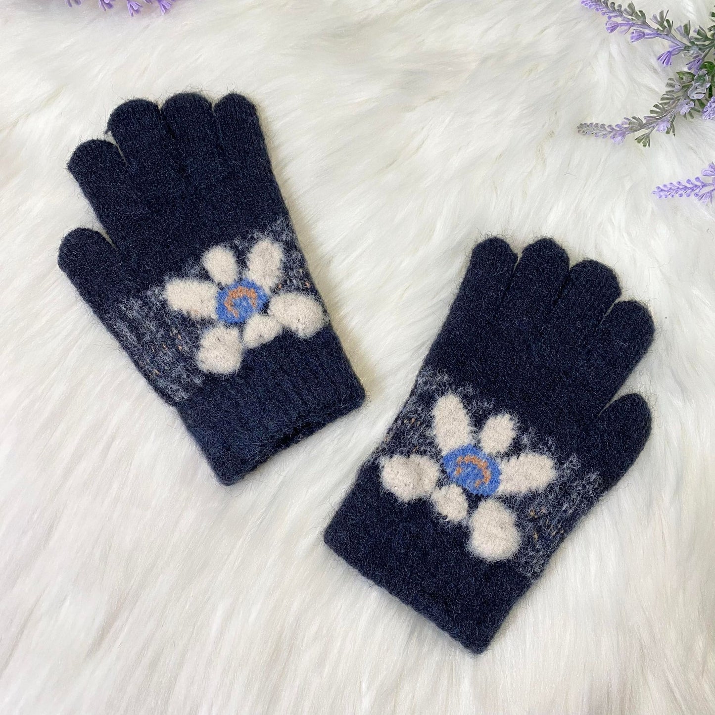 Fleece Lined Kids Handknit Gloves, Mittens for 4 to 8 years Old