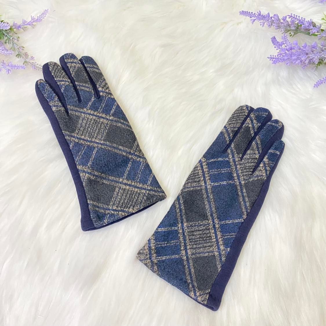 Plaid Touch Screen Texting Women Gloves