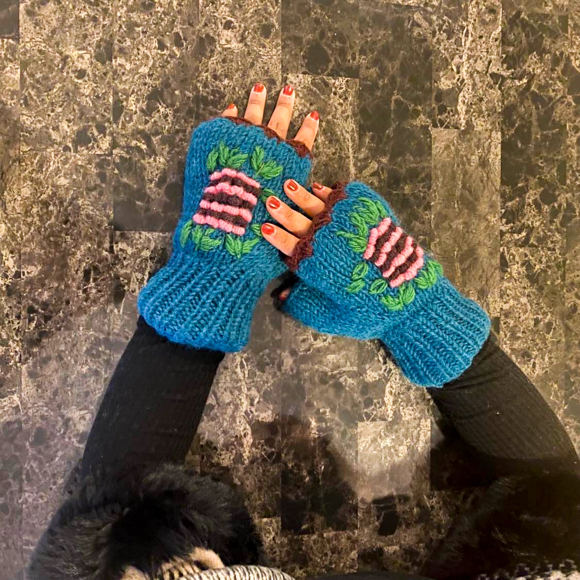 Himalayan Handknit Wool Fingerless Gloves/Hand Warmers Pink