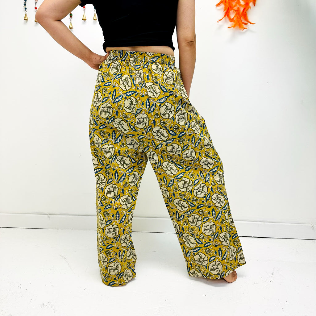 Elastic High Waist Wide Leg Floral Summer Pants - ChicBohoStyle | Mode  femme casual, Mode hippie, Mode femme