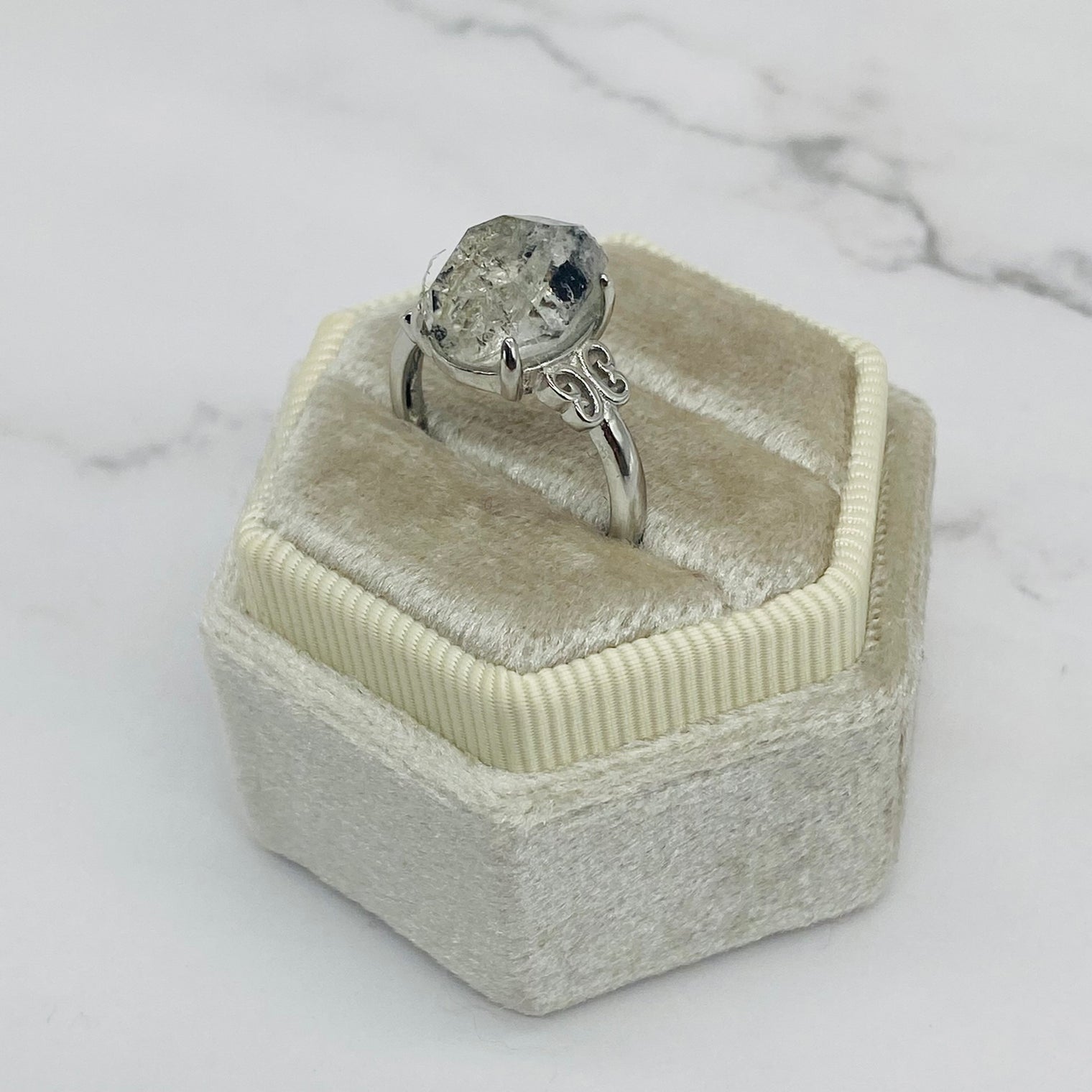 Quartz Ring, Raw Quartz Ring, Crystal Ring, Handmade Jewelry, Unique Chunky Rings, Crystal Jewelry, Gift For Her,  Birthstone Rings