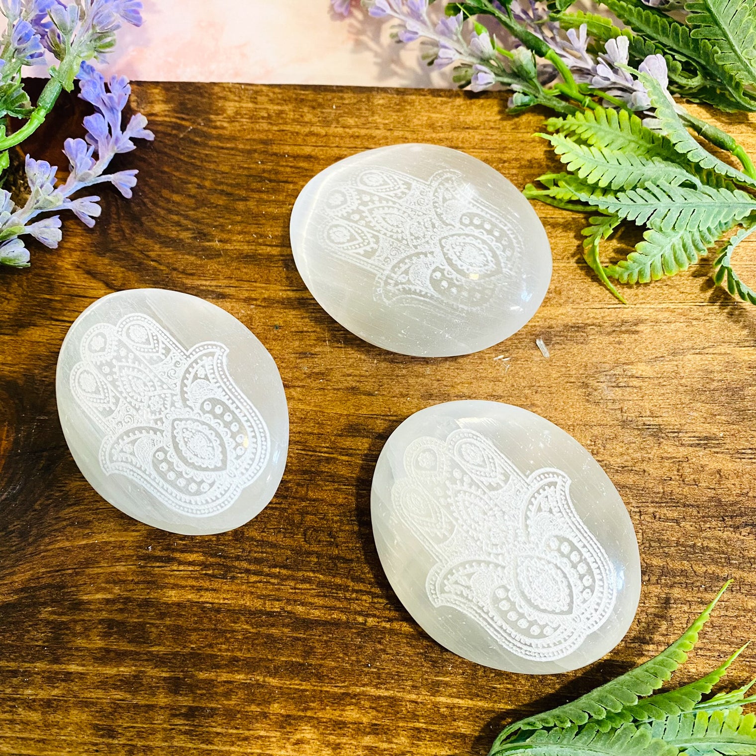 Selenite Palm stone, Satin Spar, Fatima Hand Selenite, Sacred Geometry Selenite Palm stone, Cleansing Crystal, Protection Stone