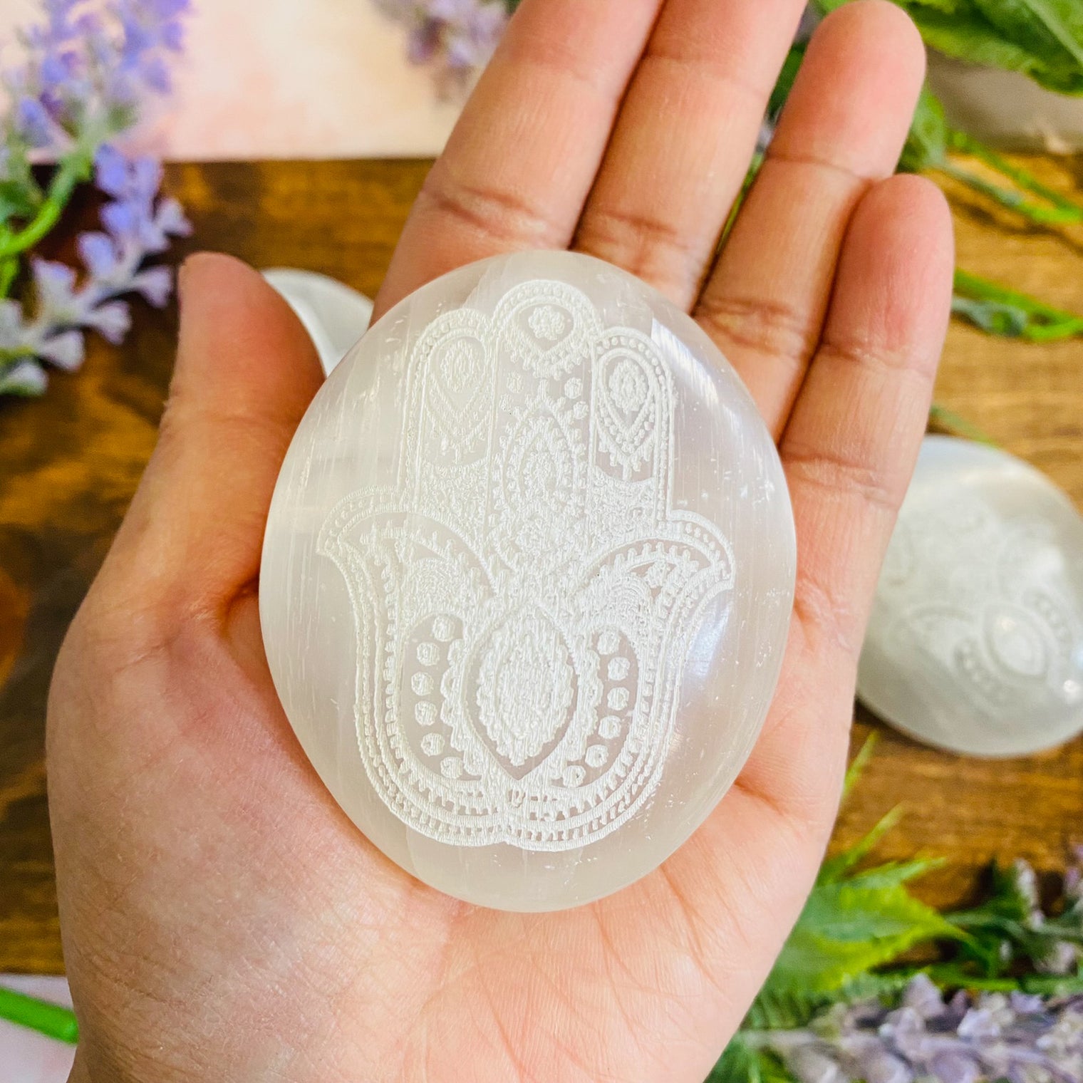 Selenite Palm stone, Satin Spar, Fatima Hand Selenite, Sacred Geometry Selenite Palm stone, Cleansing Crystal, Protection Stone